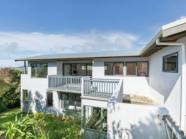 5 Atamira Close Churton Park