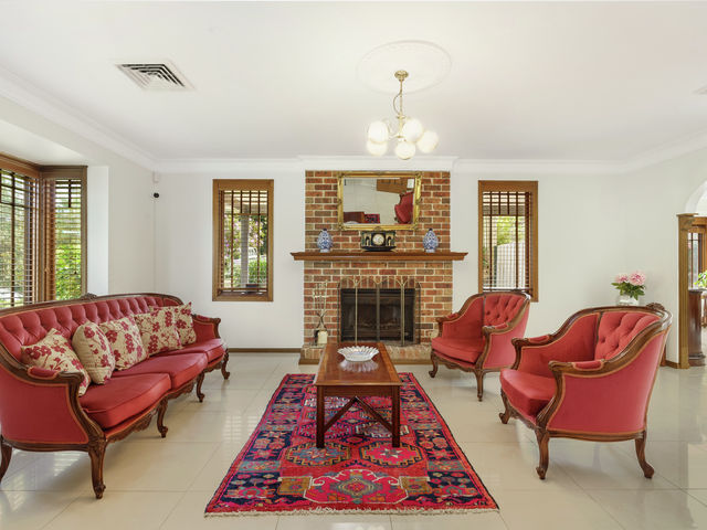 2 Bendtree Way Castle Hill