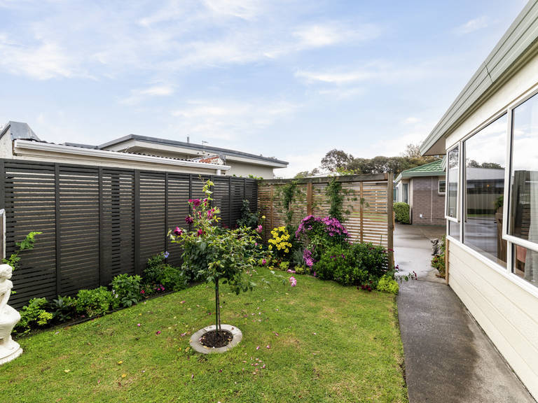 3/2 Anzac Avenue Onekawa