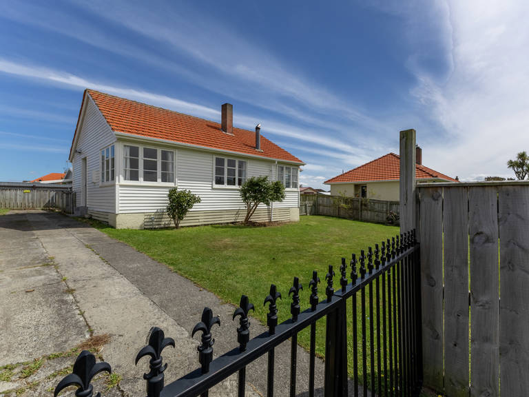 4 Severn Terrace Roslyn