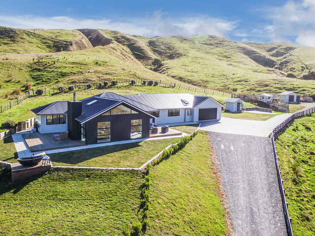 105 Boom Rock Road Ohariu Valley