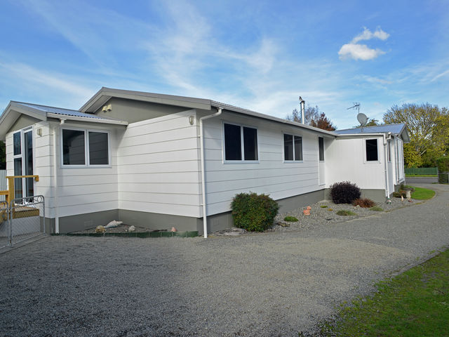 34 Philip Street Carterton