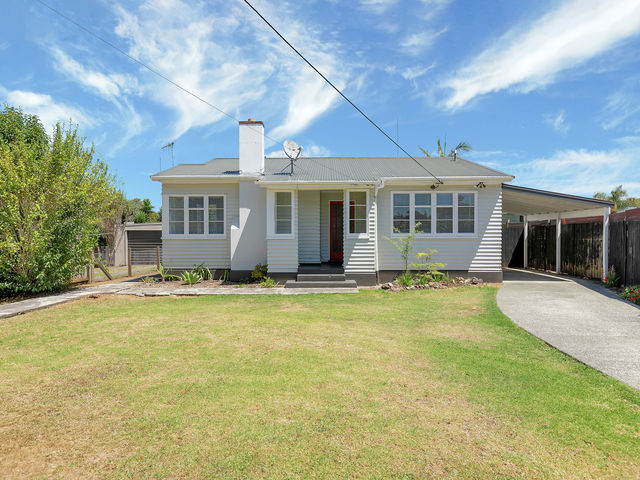 25 Cairnfield Road Kensington