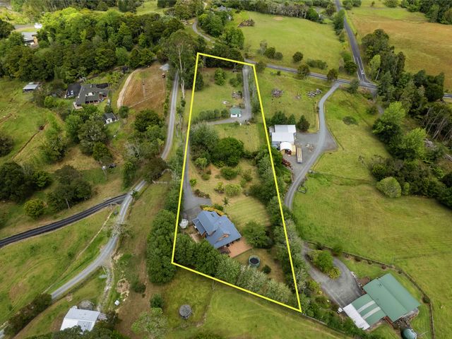 237 Pukeatua Road Maungatapere