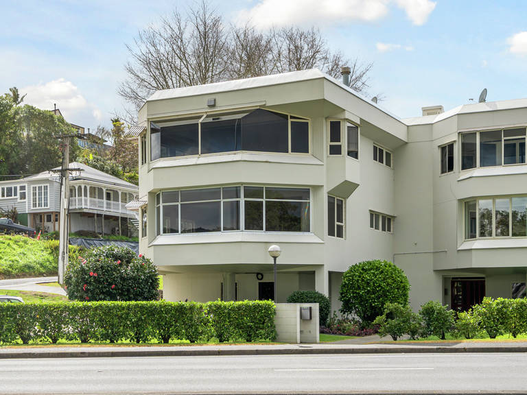 1A/2 Vale Road Riverside