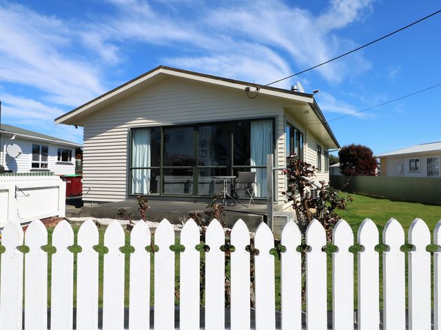 37 Costley Street Carterton