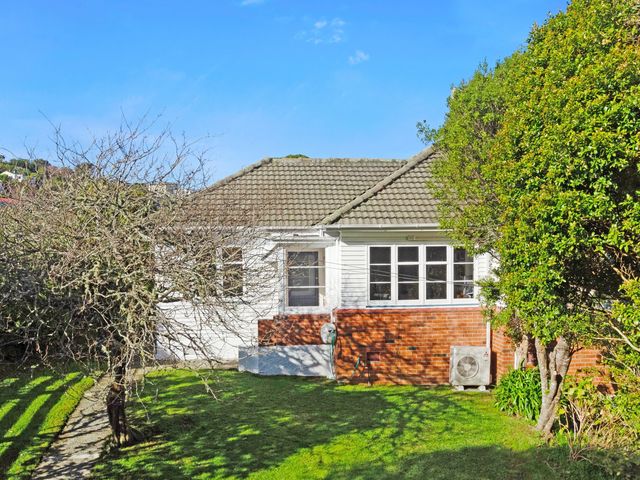 36 Sunshine Avenue Karori