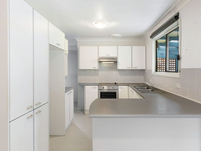 48 Clare Crescent Berkeley Vale