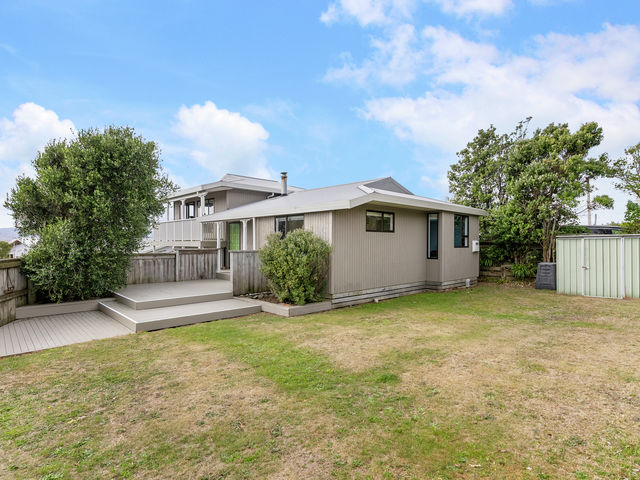 32 Hiwi Crescent Titahi Bay