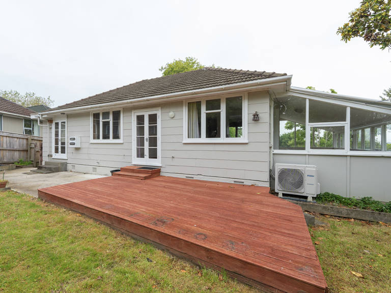 895 Main Street Roslyn