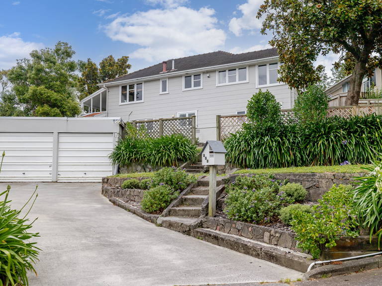 895 Main Street Roslyn