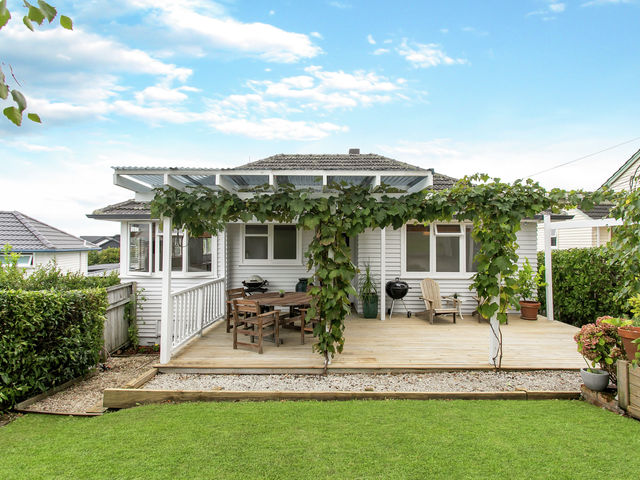 25 Clairville Crescent Wai O Taiki Bay