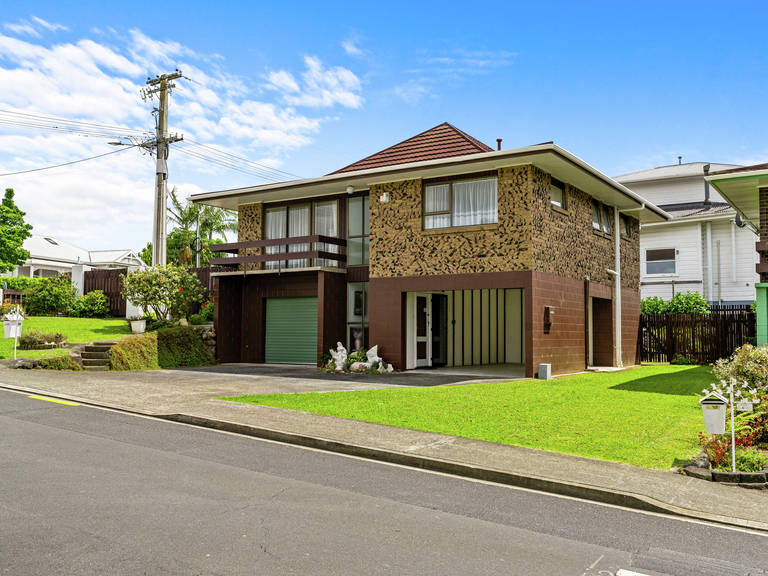 21 Rurumoki Street Regent