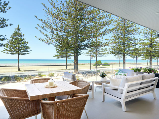 607 Marine Parade Napier South