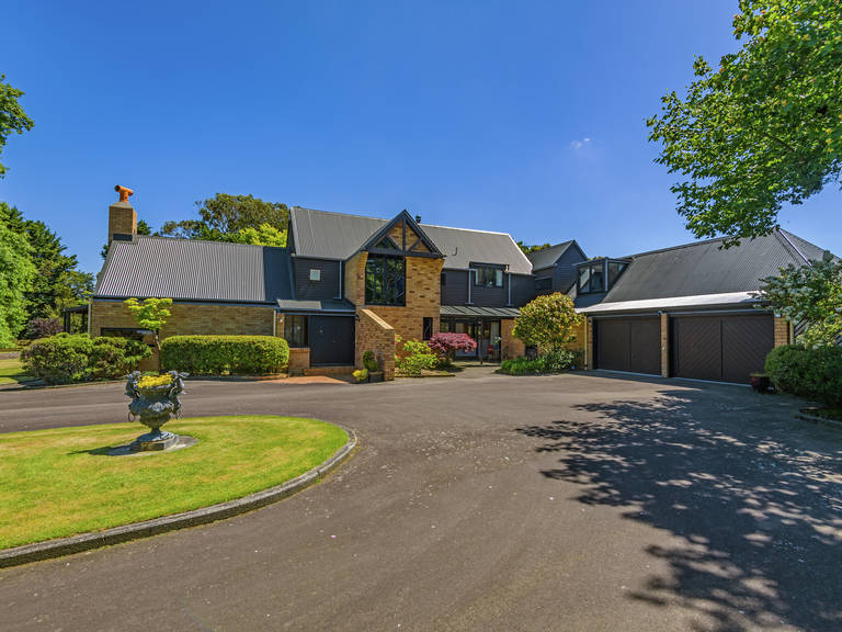 323 Reid Line East Colyton