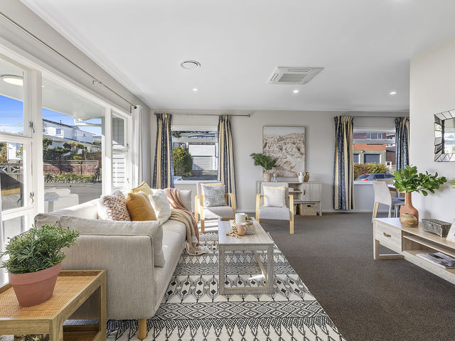 19 Oswald Crescent Paparangi