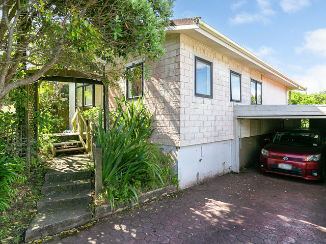 13/37 Bracken Road Paparangi