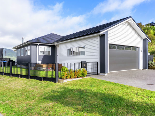 8 Opaoa Way Aotea