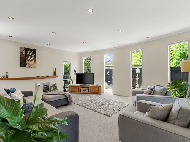 16 Bucklands Crescent Papamoa Beach