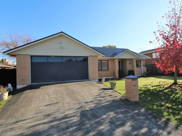 20 Deller Drive Carterton