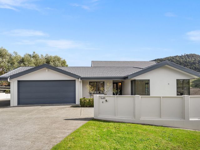 4 Scarborough Lane Te Kamo