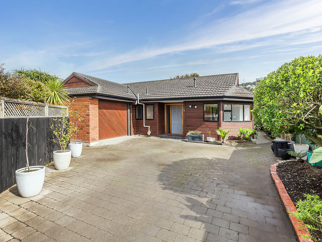 1a Endeavour Avenue Lyall Bay