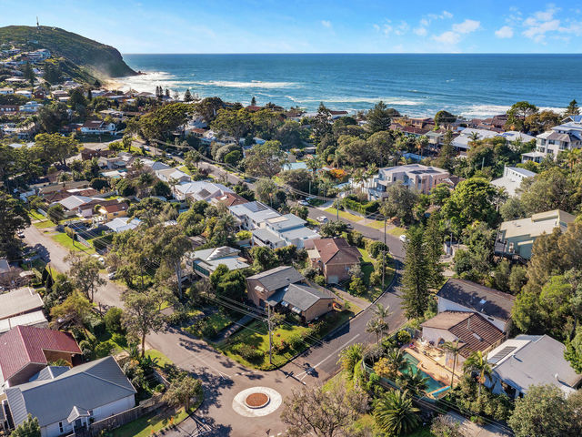 35 Noorong  Avenue Forresters Beach