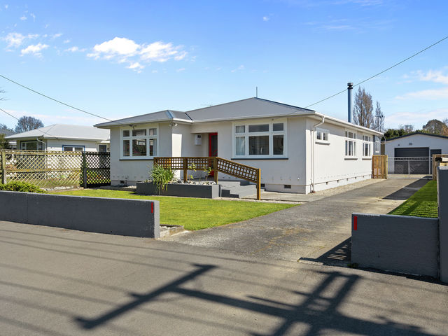11 Armstrong Avenue Carterton