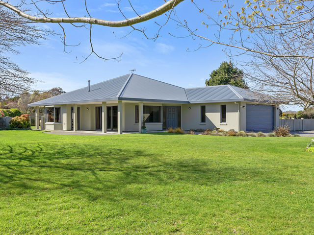 151 Lincoln Road Carterton