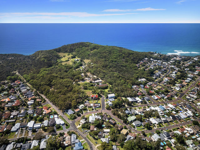 104 Lowanna Avenue Forresters Beach