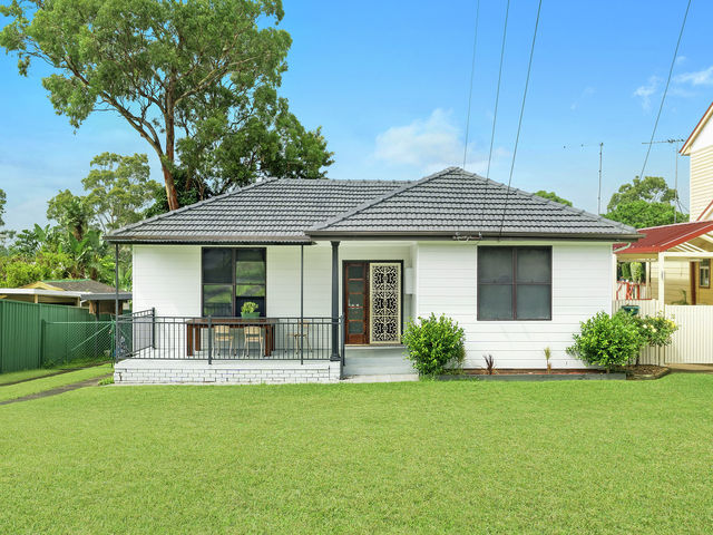 23 Mamie Avenue Seven Hills