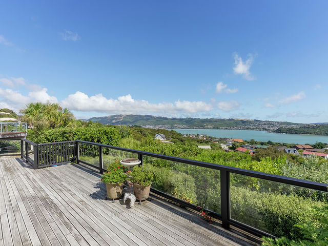 9 Cromarty Place Papakowhai