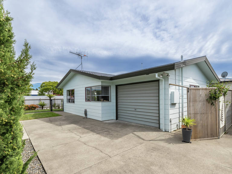 4B Windsor Terrace Taradale