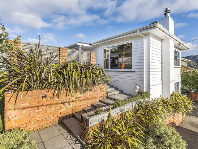9 Huntleigh Park Way Ngaio