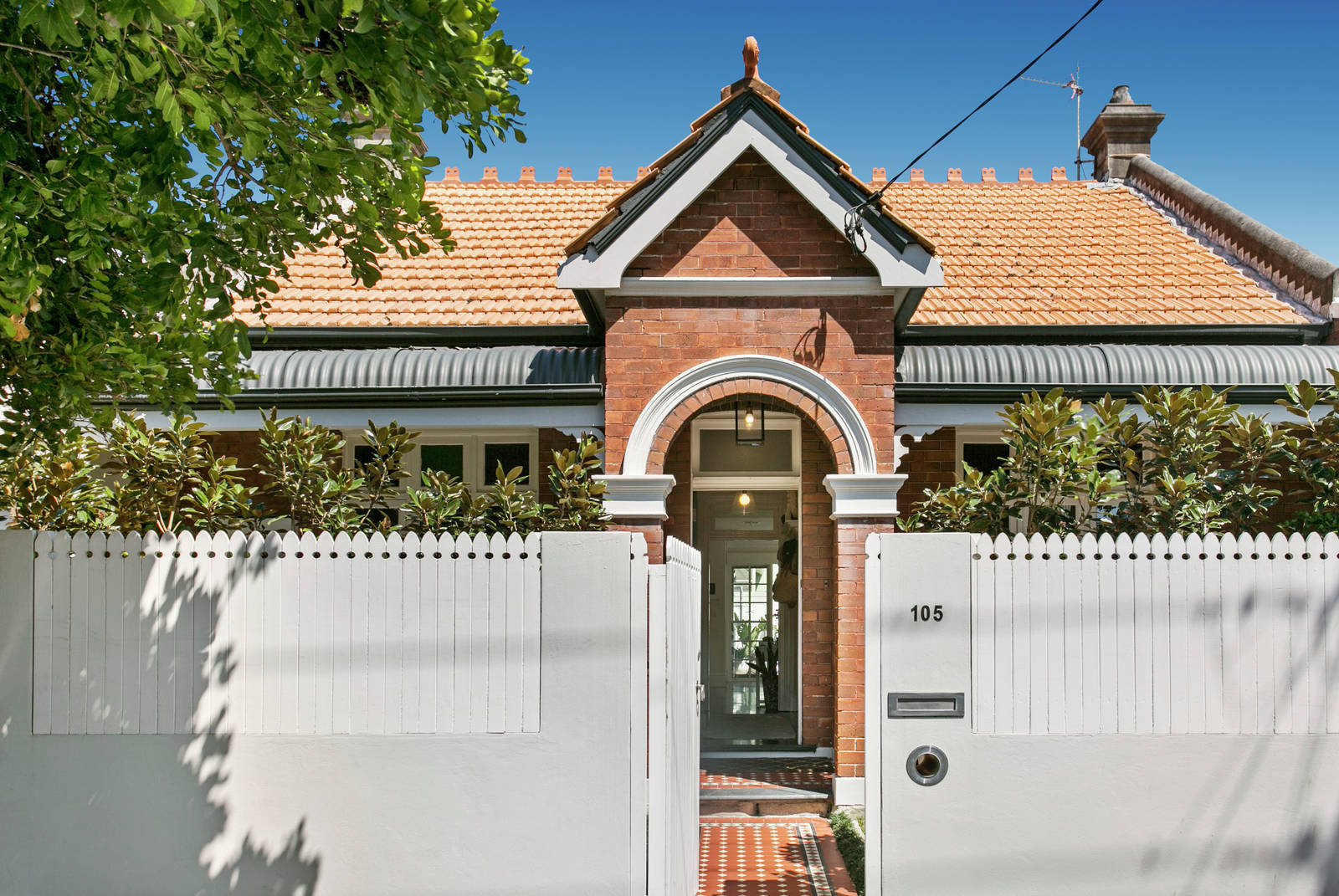 105 Pittwater Road, Manly 4 Bed House Auction