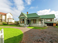 photo property thumbnail