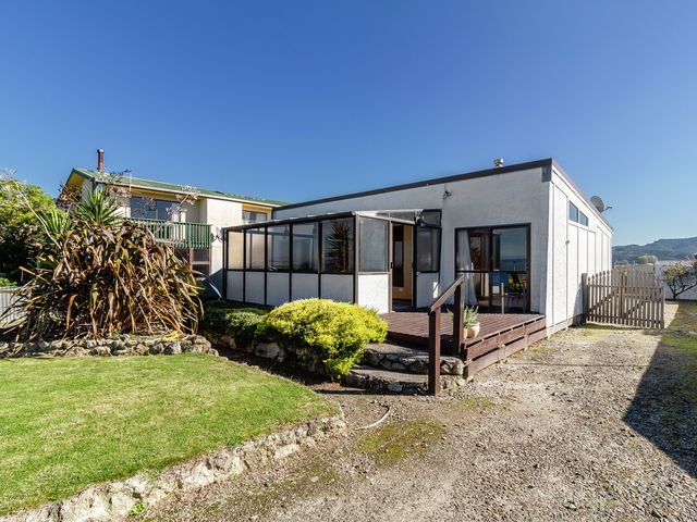 115 North Shore Road Eskdale