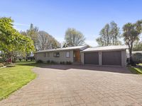 photo property thumbnail