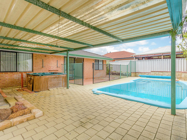 17 Mulloway Place Warnbro
