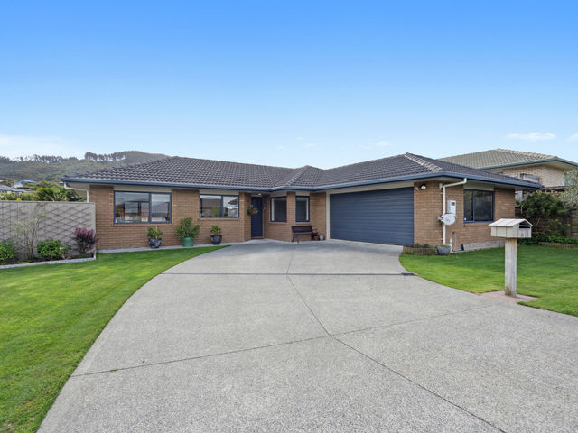 61 Percy Kinsman Crescent Riverstone Terraces
