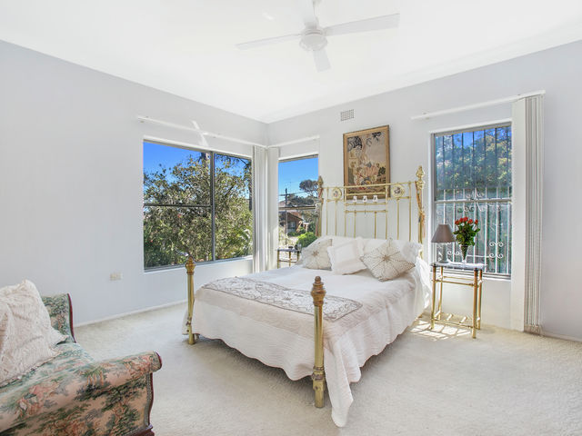 32 Tucabia Street  South Coogee 