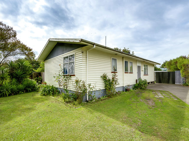 835 Huia Street Camberley