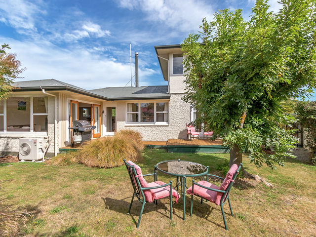 8 Martbern Crescent Bishopdale