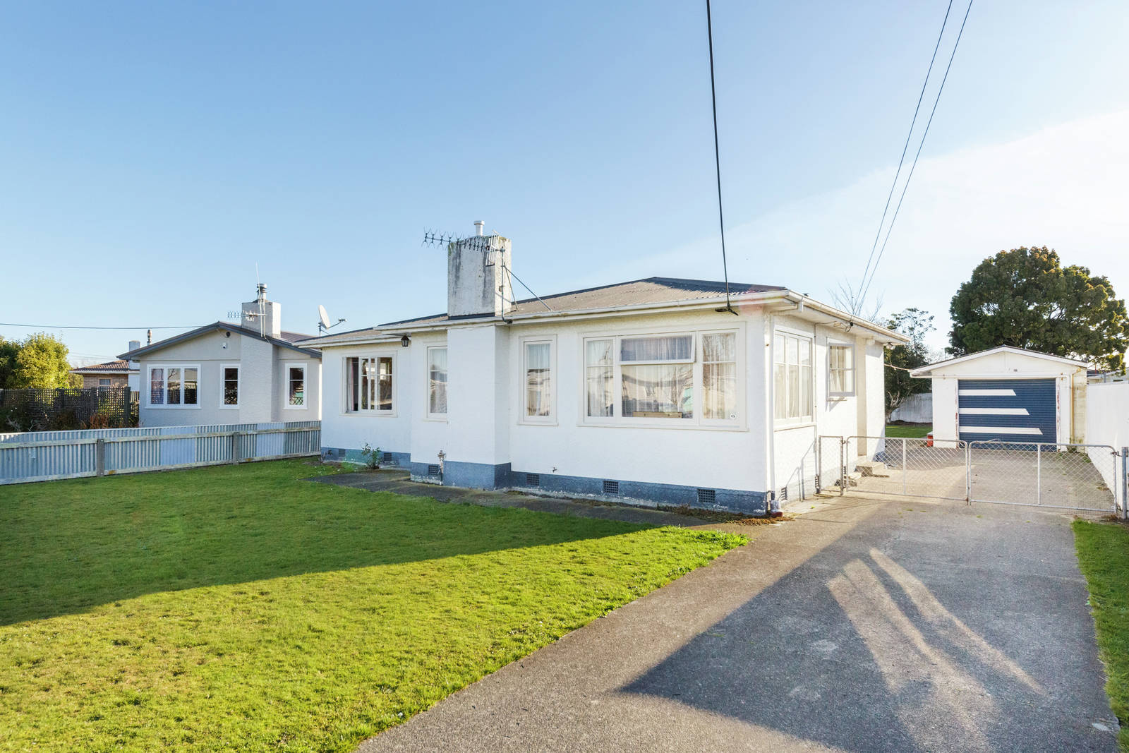 18 Churchill Avenue, Feilding 3 Bed House Sale by Set Date