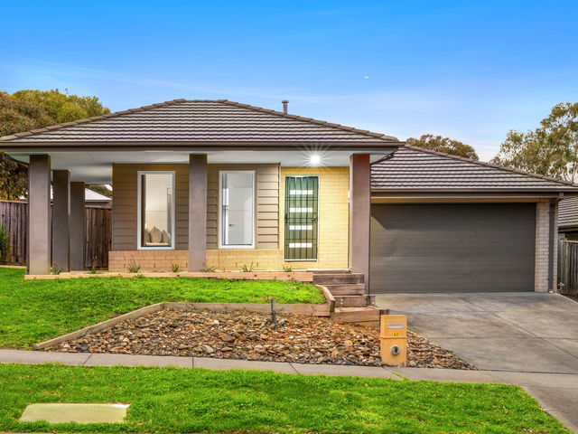 42 Thernholme Crescent Doreen