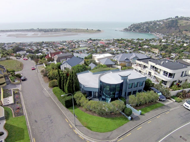 2 Glendevere Terrace Redcliffs