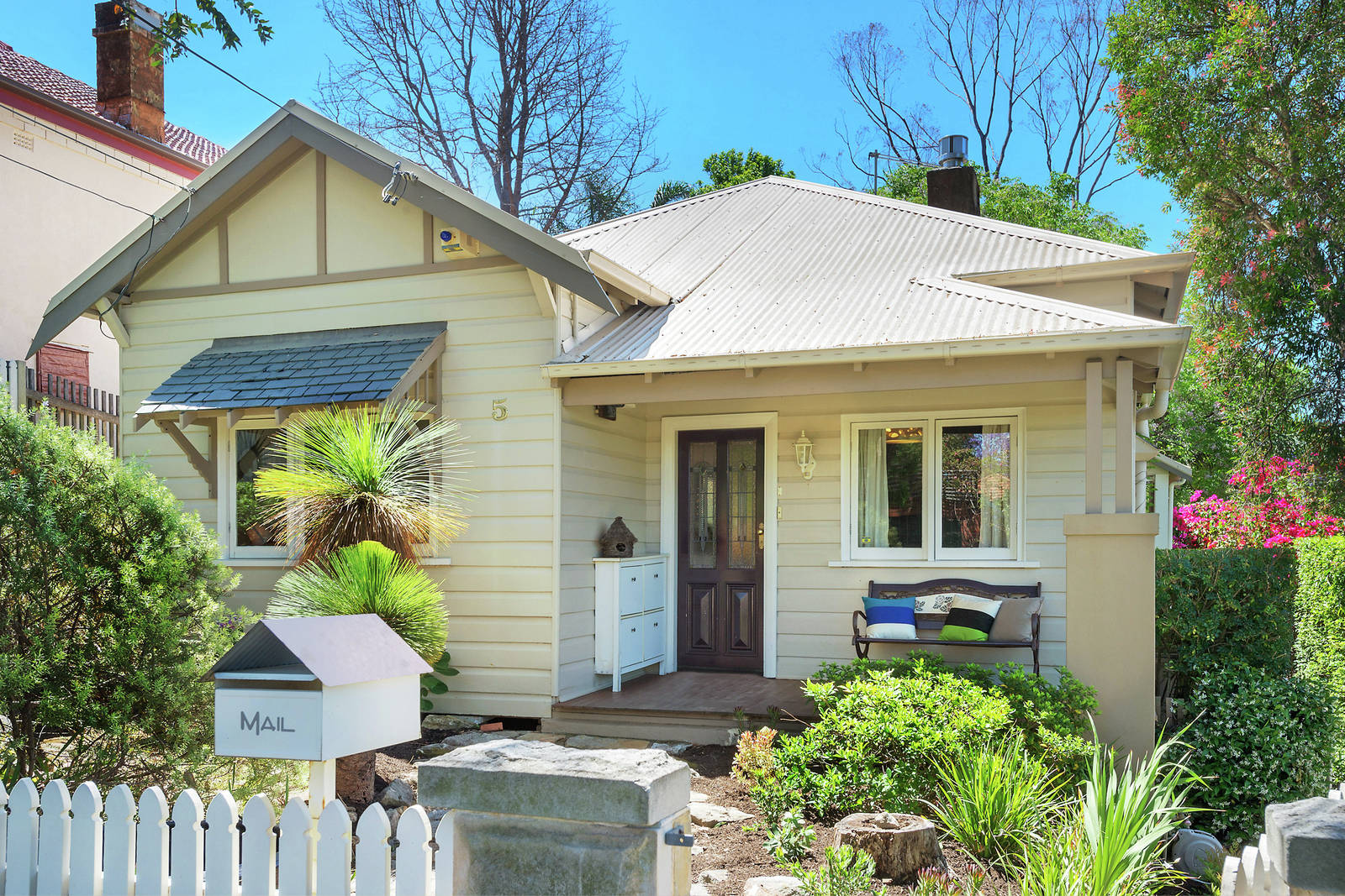 5 Armstrong Street, Willoughby