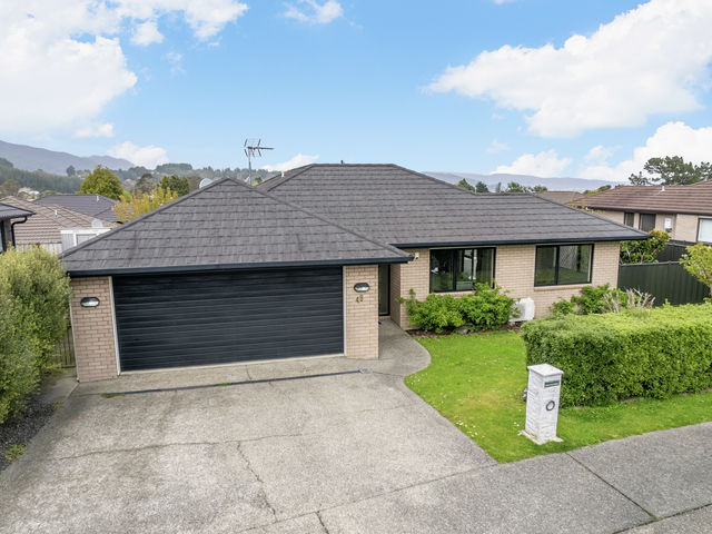 48 Sunstone Crescent Brown Owl