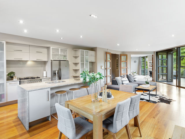 14 Kahikatea Close Campbells Bay