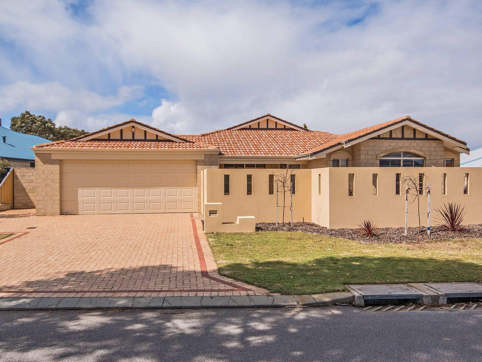 5 Summerville Avenue, SECRET HARBOUR 4 Bed Lot Sale by Tender